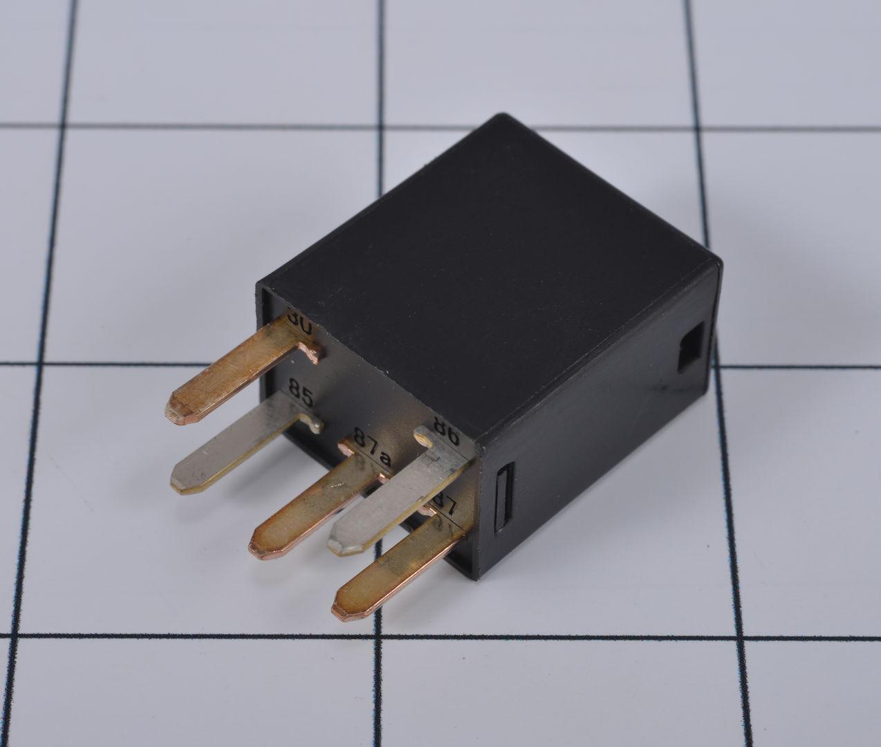 1001095704 Relay, Micro 280, 12V, 35 Amp | JLG