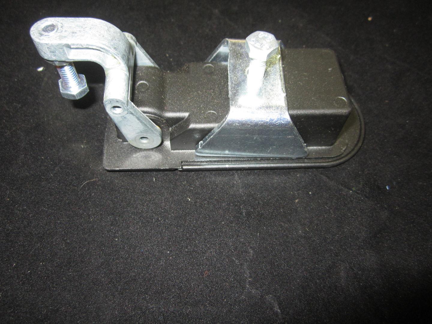 1001096450 Latch, Compression Lever | JLG