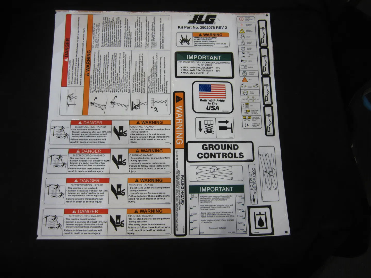 JLG Part # 2902076 – Decal Kit