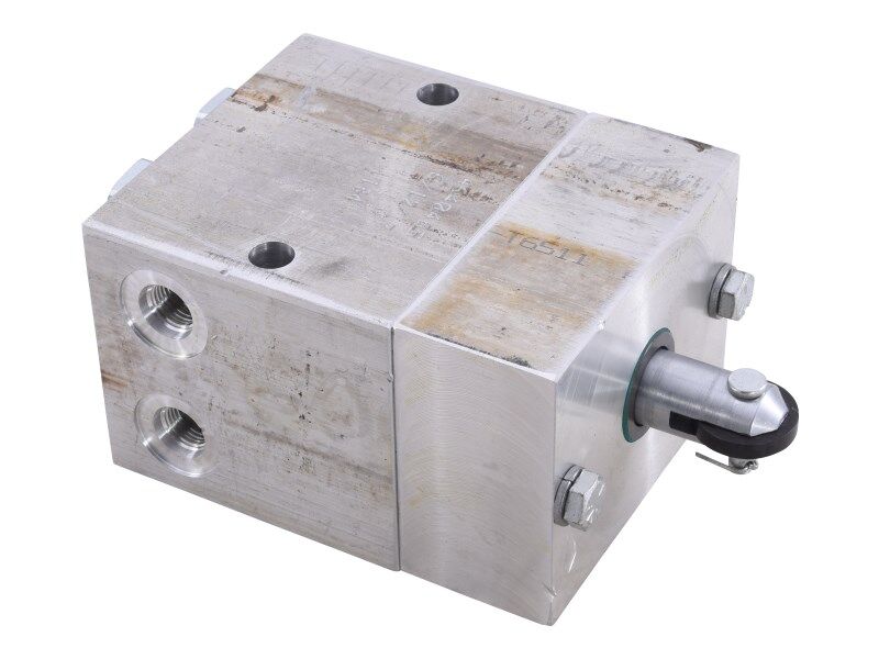 JLG Part # 4640485 – Lockout Valve