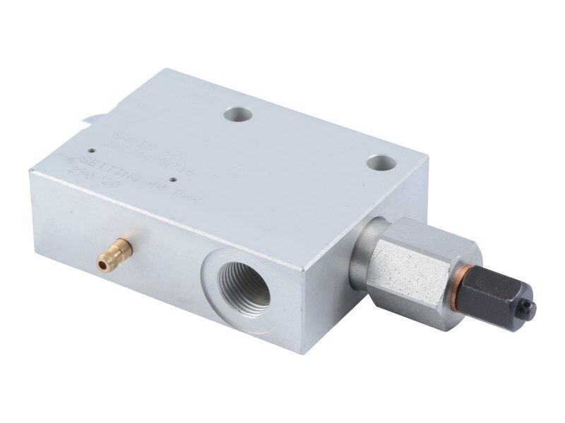 JLG Part # 4641474 – Inching Valve