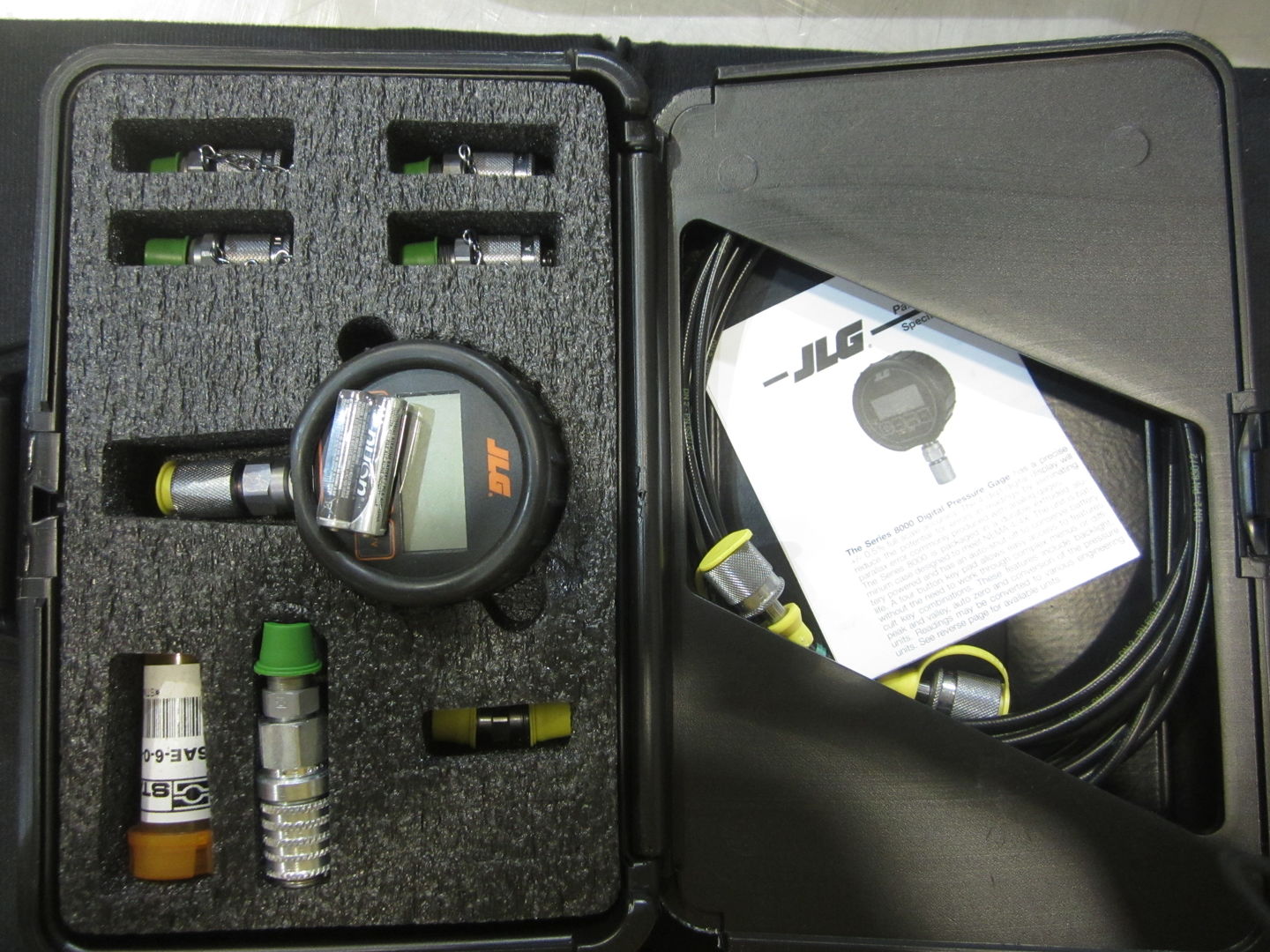 JLG Part # 70000101 – Hydraulic Pressure Test-Digital Kit