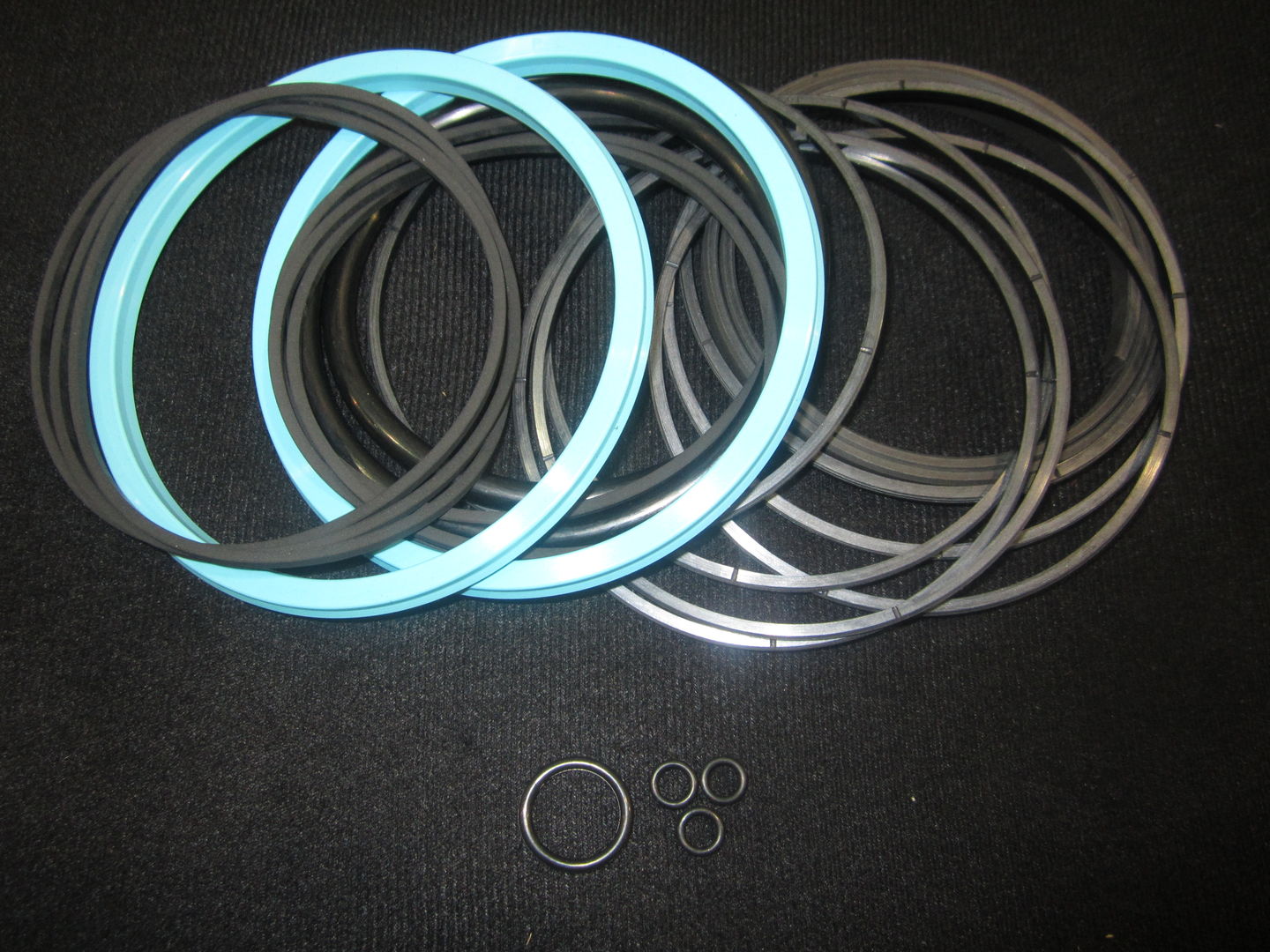 JLG Part # 70001248 – Seal Kit | Fits JLG 600AJ HC3 / 800AJ HC3 / 800S / 860SJ