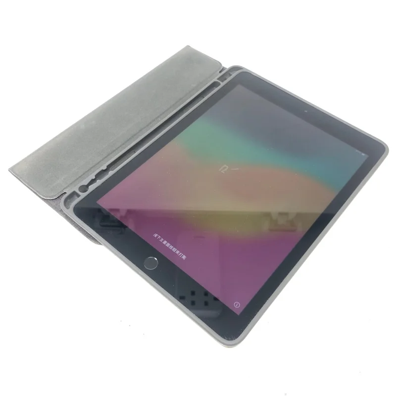 A1893 Apple iPad – 6th Gen – 32GB – 9.7″ – Silver – iOS 17.7.10 + Case