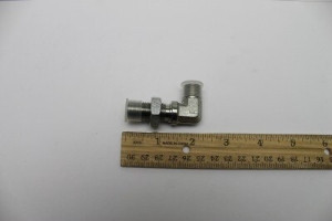 Genie Lift Part # 61079GT - ELBOW,90D,BULKHEAD,520701-4, EA